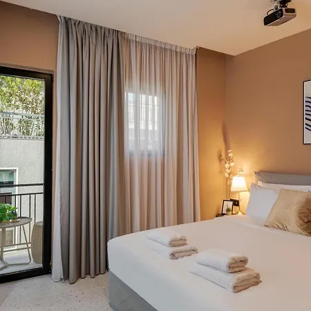 Clyde By Nin&bau Hotell